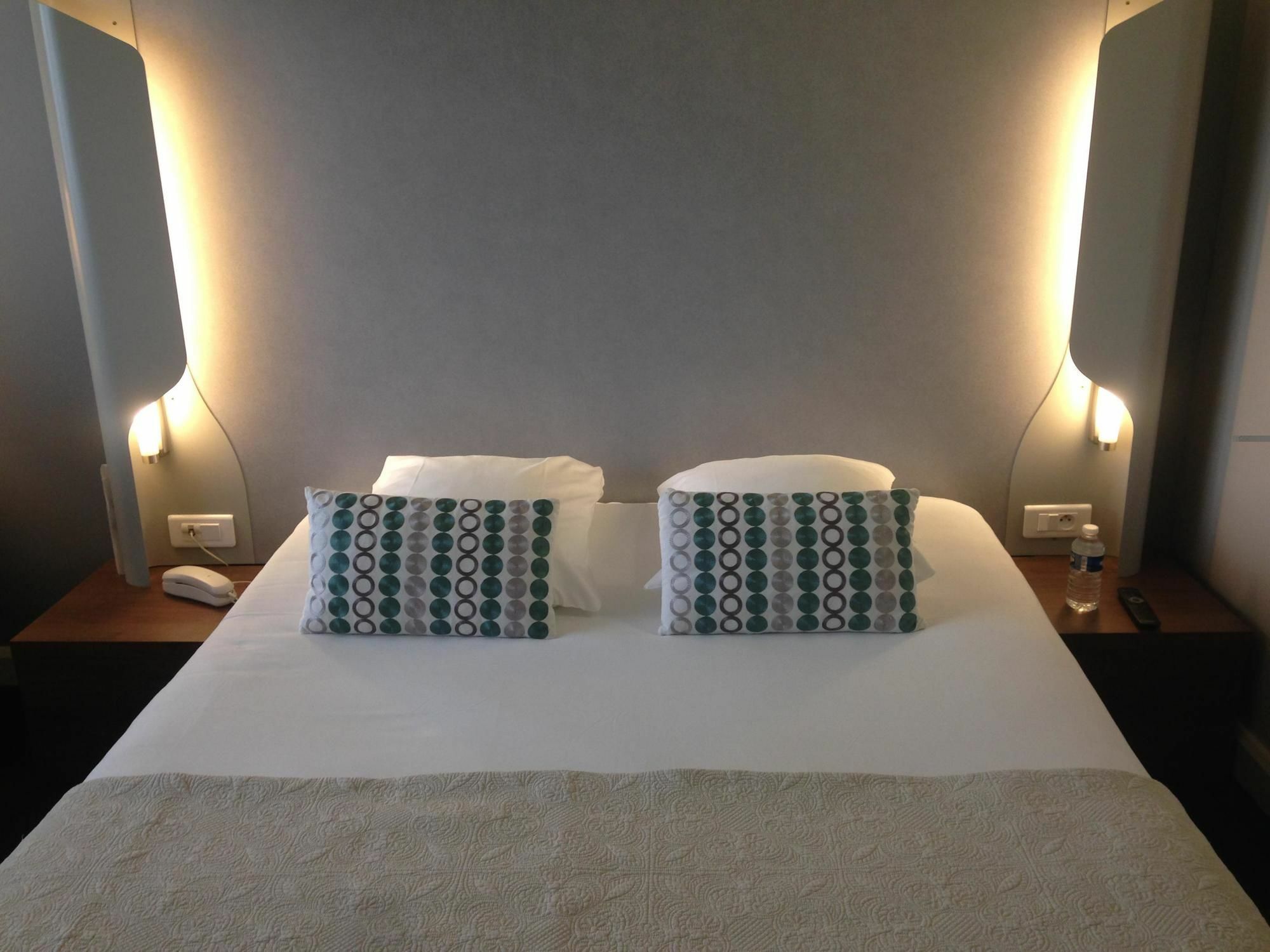 Kyriad Carcassone Ouest La Cite Екстериор снимка
